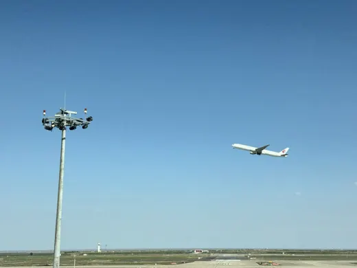 10月6日 · 出发前的机场天空 · 第1张精选照片